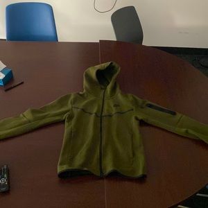 Rough Green Nike Tech